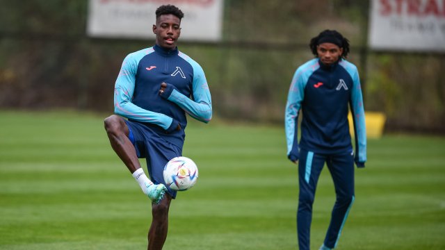 Неприятни новини за Левски дойдоха от Дубай Защитникът на сините