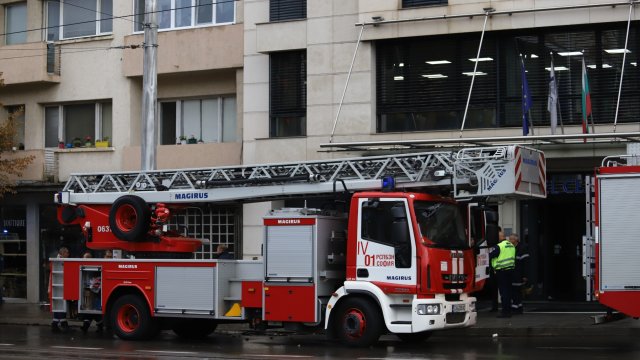 Продължава разследването на пожара в хотел в центъра на София