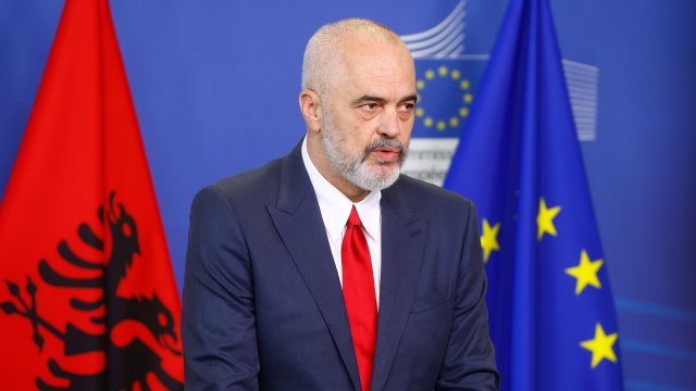 Албанският премиер Еди Рама реагира на позиция на българското Министерство