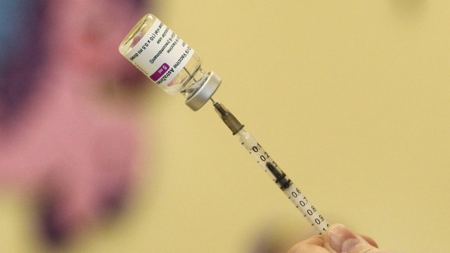 Ръководителят на екипа разработил ваксината на AstraZeneca срещу Ковид-19, заяви,
