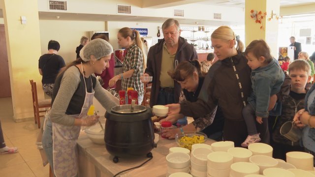 Първоначално имаше хаос в организацията по настаняване на бежанците Това