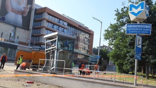 По ефективен контрол на движението и намаляване на ширината на пътните