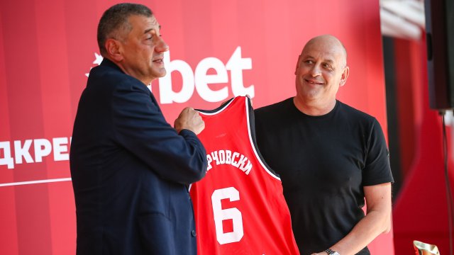 Националният селекционер на България Росен Барчовски е новият треньор на