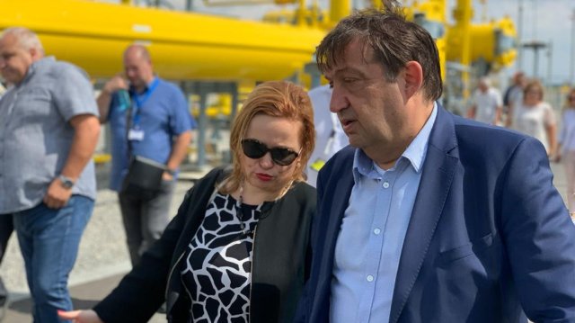 Депутатите се очаква да изслушат днес двама служебни министри Министърът