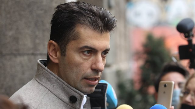 Премиерът Кирил Петков с експресен коментар на темите от деня