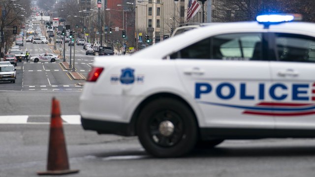 Автомобил се вряза тази сутрин с висока скорост в карнавална