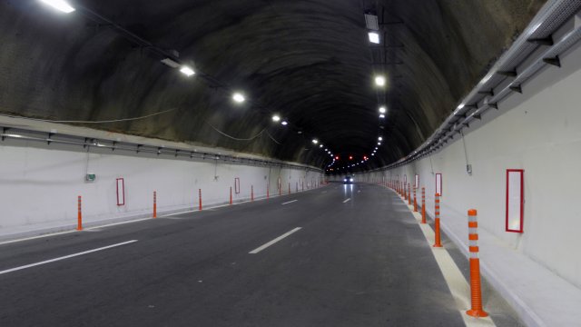 Пуснато е движението без ограничения в двете тръби на тунел