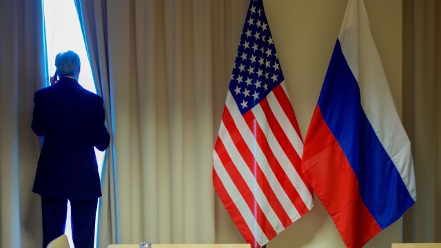 Посолството на САЩ в Русия съобщи че заместникът на американския