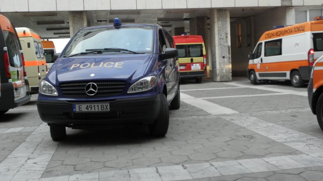 Трима души пострадаха след масов бой в Благоевград рано тази