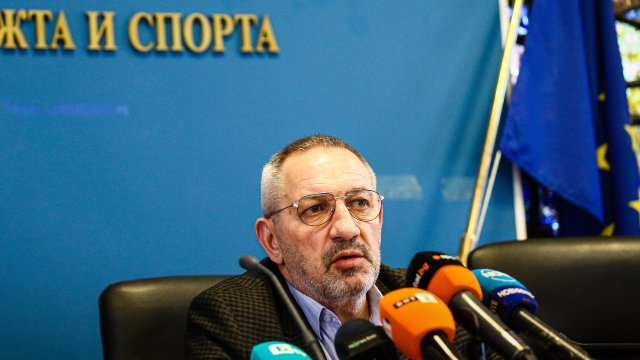 Служебният министър на младежта и спорта Андрей Кузманов коментира бъдещето