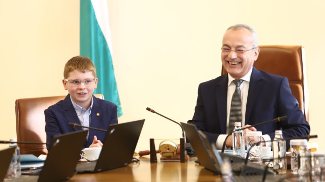 Ученикът от шести клас Божидар Лалов от столичното 7 о училище