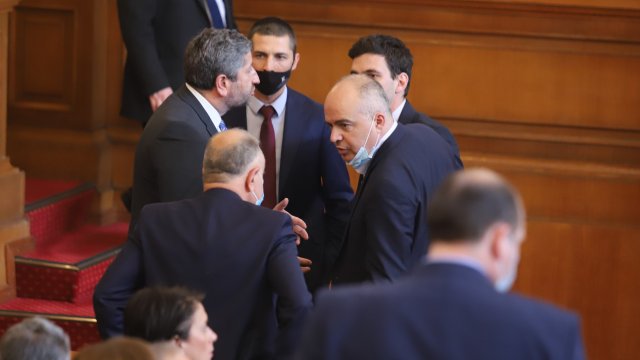 Демократична България призова България да окаже военнотехническа помощ на Украйна