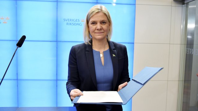 Лидерът на социалдемократите Магдалена Андершон подаде оставка като министър-председател по-малко