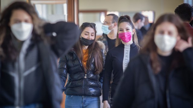 Всички ученици се връщат обратно в класните стаи От Министерството