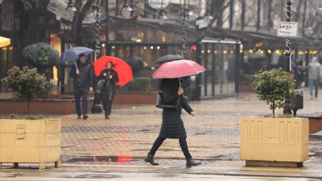 В седем области на страната за днес е обявен оранжев