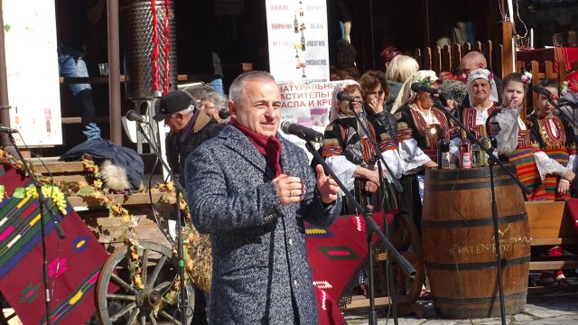 Задържаха кмета на Сандански Атанас Стоянов за купуване на гласове Това