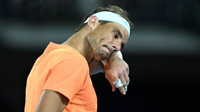 Рафаел Надал ще отсъства дълго време от корта съобщи вестник