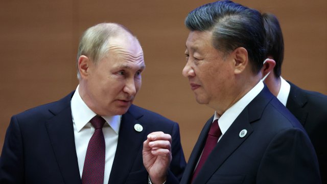 Срещата на Си Дзинпин и Владимир Путин среща на равни ли беше?Зьорен