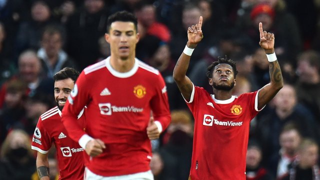 В Манчестър затвориха базата на Юнайтед за 24 часа Тренировките