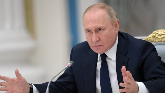 Президентът Владимир Путин е възложил на министерствата на отбраната и