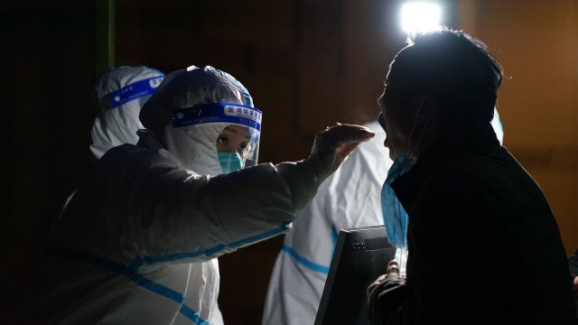 Властите в китайския град Сиан освободиха от длъжност двама висши