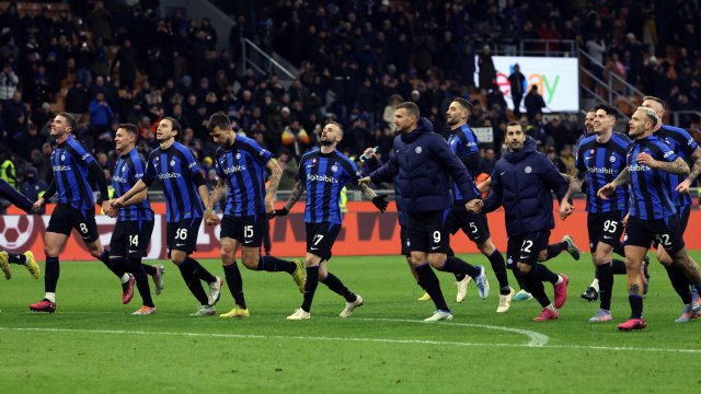 Интер победи градския си съперник Милан с 1:0 в дербито