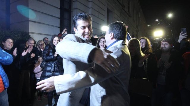 Кандидат президентската двойка Румен Радев Илияна Йотова е с резултат