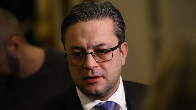 Имаме още едно отсъствие Един гербаджийски боклук който го изхвърлихме