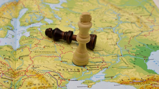 Израелският премиер Нафтали Бенет започна посредничество в конфликта между Русия