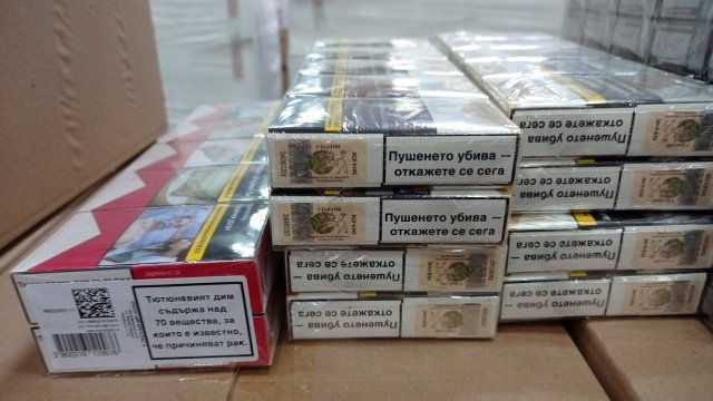Митнически служители задържаха 280 660 къса 14 033 кутии цигари