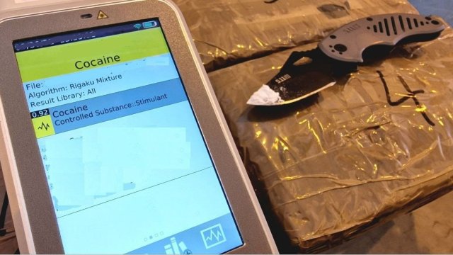 5 5 кг кокаин укрит в товарен автомобил задържаха митнически служители