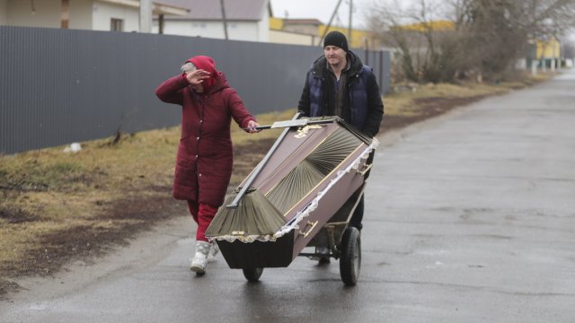 Най малко 1058 цивилни са били убити или ранени в Украйна