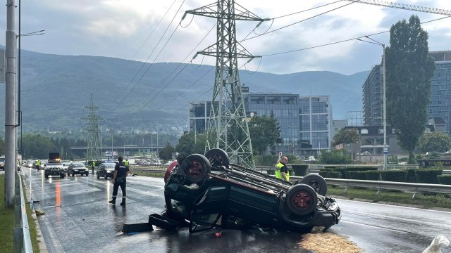 Един човек е загинал а 20 са ранени при 16