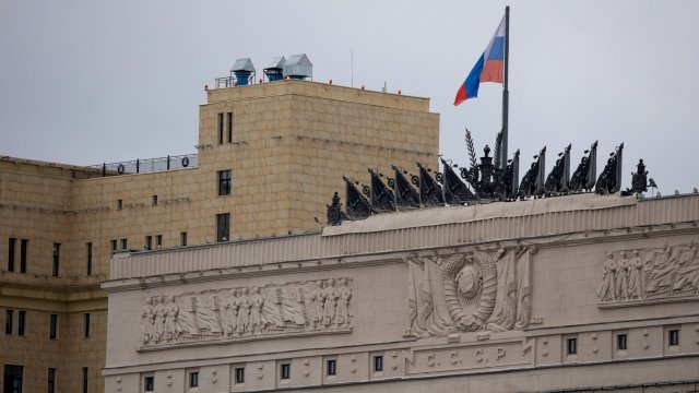 Русия планира да плаща на държателите на руски еврооблигации използвайки