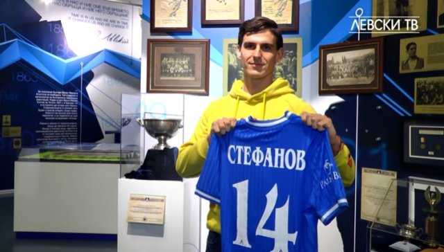 Левски подписа договор с полузащитника Илиян Стефанов Контрактът е със