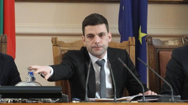 Никола Минчев е направил тестовете си след посещение на лекуващия