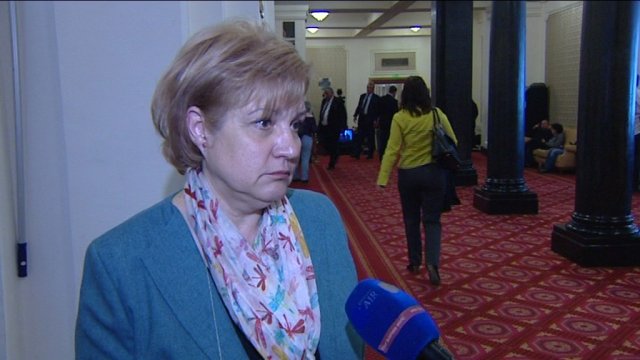 Менда Стоянова: Държавата трябва да е медиатор между бизнеса и образованието