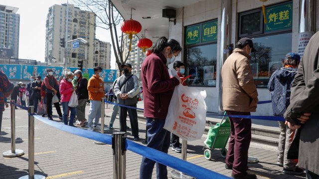 САЩ предупредиха да не се пътува до Китай заради разрастващата