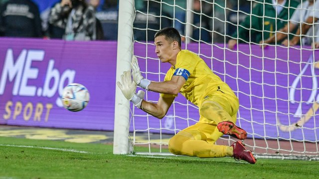 Левски е получил предложения от четири различни държави за вратаря