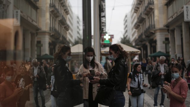 Последни промени в изискванията за влизане в Гърция Тестват се