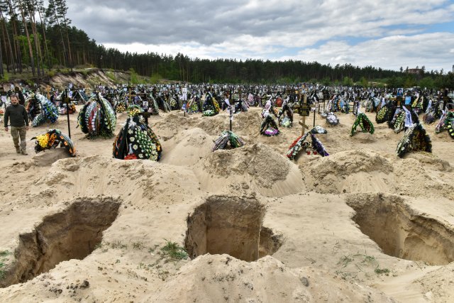 1288 тела на цивилни са открити в Киевска област към