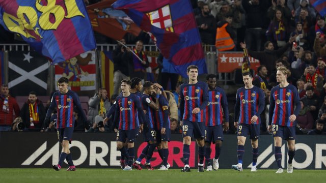 Барселона разби Севиля с 3 0 в двубой от 20 ия кръг