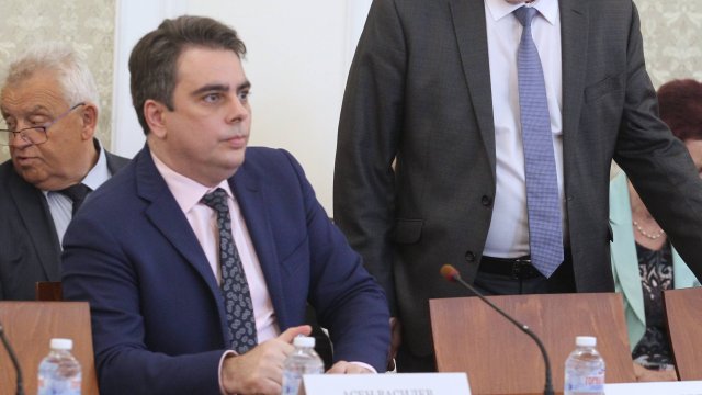 Президентът на КНСБ Пламен Димитров заяви че в актуализацията на