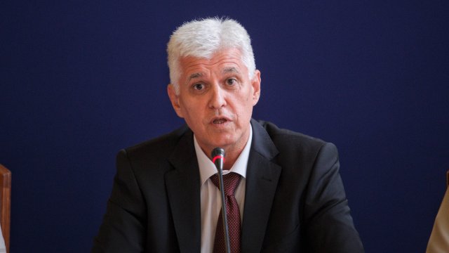 Служебният министър на отбраната Димитър Стоянов издаде заповед с която
