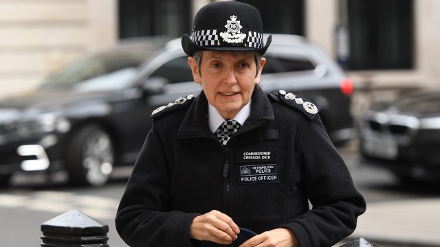 Началникът на лондонската полиция Кресида Дик ще се оттегли от