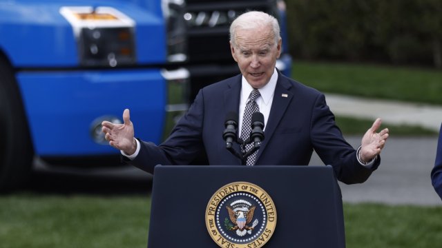 Президентът на САЩ Джо Байдън натовари здравните власти с разработката