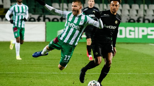 Берое се наложи с 2 1 над Славия в домакинството си в