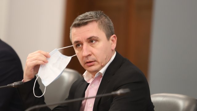 Днес в Kомисията по енергетика депутати изслушват ресорния министър Александър