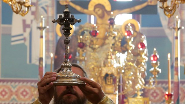 На 14 септември Православната църква отбелязва Въздвижение на Светия кръст