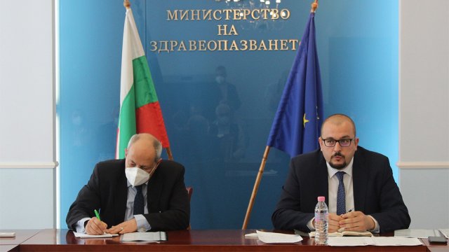 Обмислят се по строги противоепидемични мерки в България ако се окаже